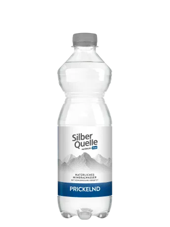 Natürliches Mineralwasser prickelnd